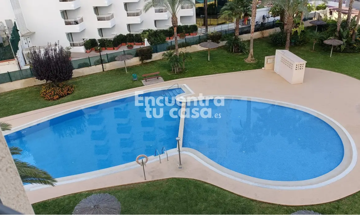 Piso-en-venta-en-Benidorm-Alicante-Costa-Mediterraneo-1-Inmobiliaria-Encuentra-tu-casa-Encuentratucasa.webp